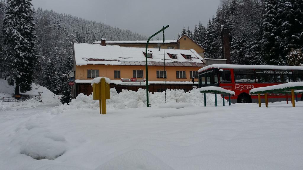 Sport Hotel Mustek Jáchymov Exteriér fotografie
